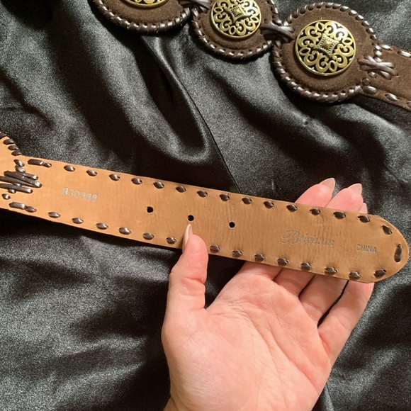Ornate Suede Leather Belt - Picture 6 of 7
